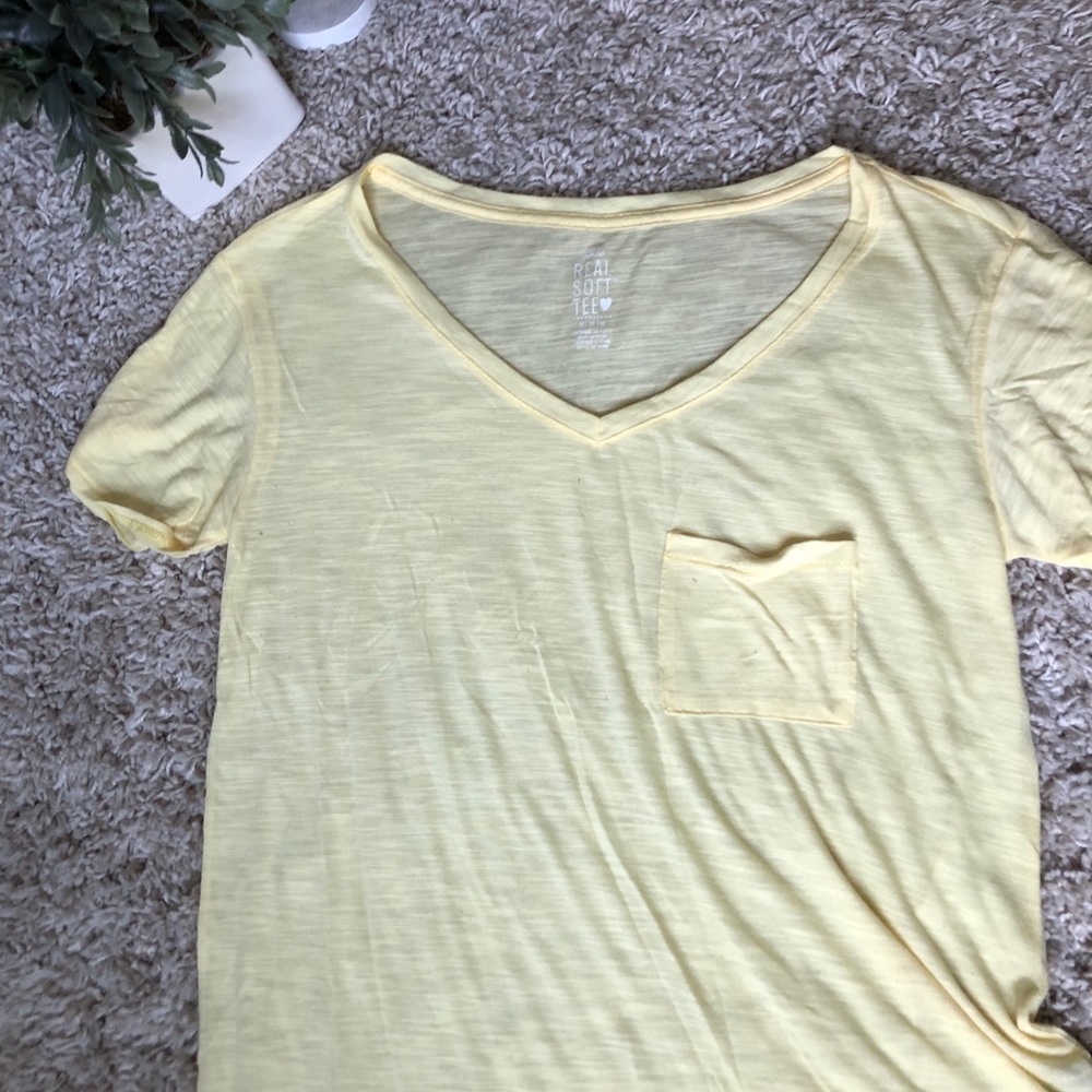 AERIE Super Soft Yellow Pocket Tee. Size Medium